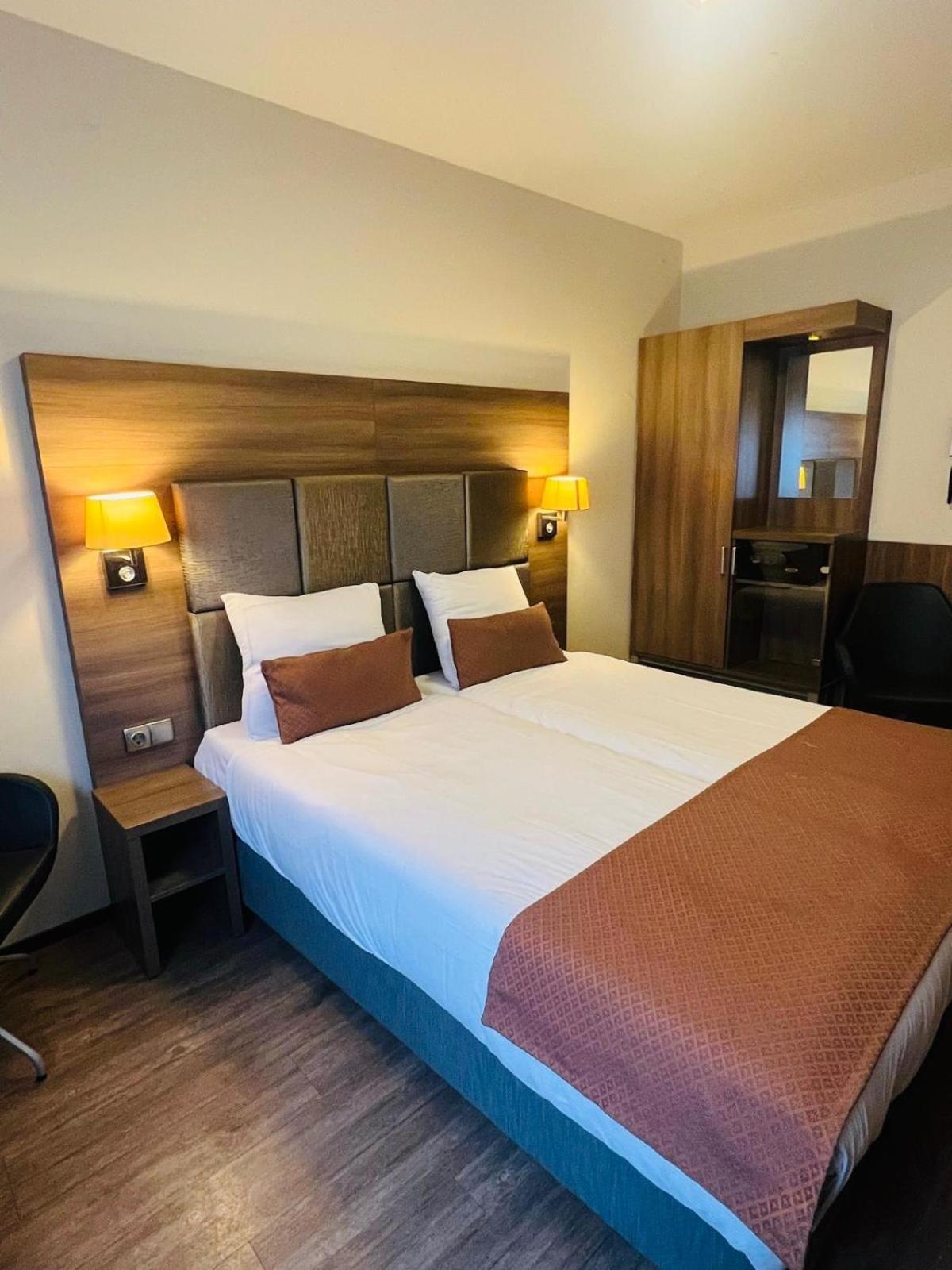 Ozo Hotels Cordial Amsterdam Esterno foto